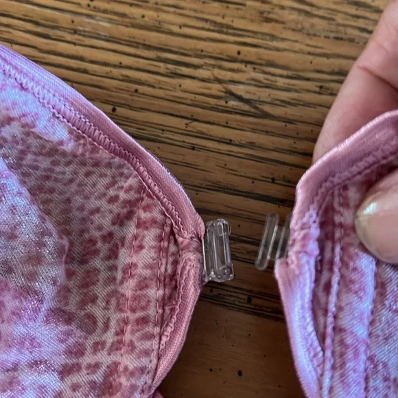 NWOT Warner(The Naked Truth)Bra.Front Closure.SheerUnderwire.Adjustable strap34D - Picture 4 of 5